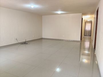 EXCELENTE CASA DE UN PISO EN LA FLORIDA - SATÉLITE, 3 RECÁMARAS, 2.5 BAÑOS, 2 AUTOS, JARDÍN