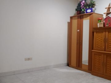 Dijual Rumah di Taman Kebon Jeruk Intercon, Jakarta Barat