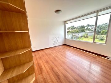 CASA EN VENTA INDEPENDIENTE TUMBACO VILLA VEGA