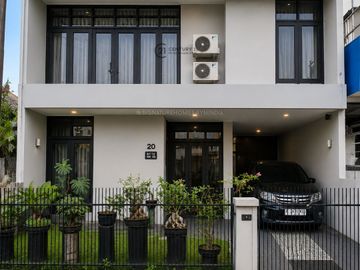 Rumah SHM Strategis Dekat Bintaro Xchange, Universitas Pembangunan Jaya & Tol Pondok Aren BTC 15818 DM