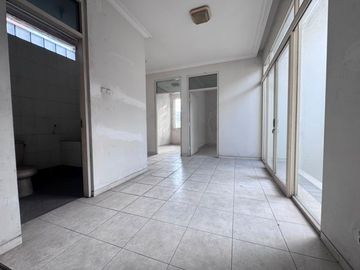 Disewakan Rumah Usaha Jalan Teuku Umar dekat Dr Sutomo
