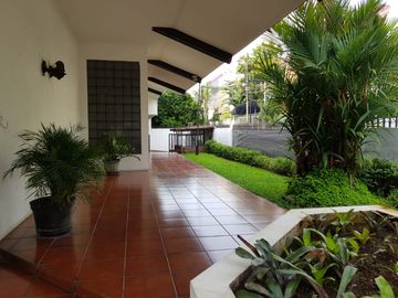 Dijual Rumah di Sunrise Garden, Jakarat Barat 20x30