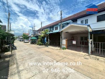 Two-story townhouse, 16 sq.wa., Chat Phailin Village, Lad Lum Kaeo, near the Provincial Waterworks Authority of Pathum Thani, Pathum Thani Hospital, K