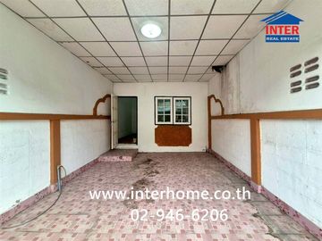 Two-story townhouse, 16 sq.wa., Chat Phailin Village, Lad Lum Kaeo, near the Provincial Waterworks Authority of Pathum Thani, Pathum Thani Hospital, K