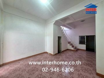 Two-story townhouse, 16 sq.wa., Chat Phailin Village, Lad Lum Kaeo, near the Provincial Waterworks Authority of Pathum Thani, Pathum Thani Hospital, K