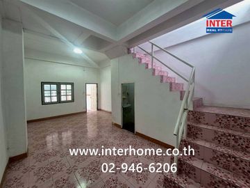 Two-story townhouse, 16 sq.wa., Chat Phailin Village, Lad Lum Kaeo, near the Provincial Waterworks Authority of Pathum Thani, Pathum Thani Hospital, K