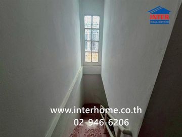 Two-story townhouse, 16 sq.wa., Chat Phailin Village, Lad Lum Kaeo, near the Provincial Waterworks Authority of Pathum Thani, Pathum Thani Hospital, K