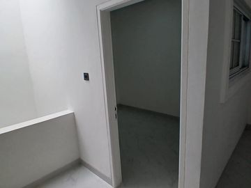 Dijual Rumah Minimalis 2.5 Lantai Turun Harga Brand New Di Delatinos BSD