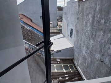 Dijual Rumah Minimalis 2.5 Lantai Turun Harga Brand New Di Delatinos BSD
