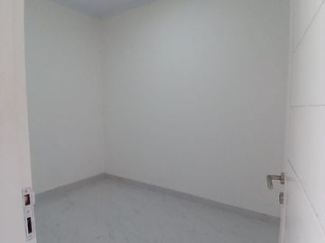 Dijual Rumah Minimalis 2.5 Lantai Turun Harga Brand New Di Delatinos BSD