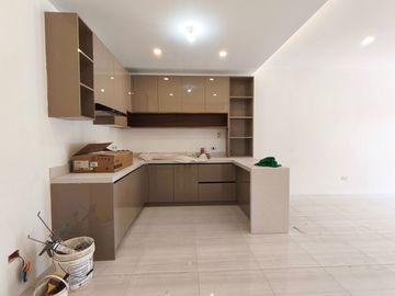 For Sale Two Storey Townhouse in Talon SIngko las PInas Metrocor B Village- JB