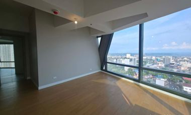 Panoramic view Furnished 2 Bedroom Condo for sale in Gorordo Cebu City