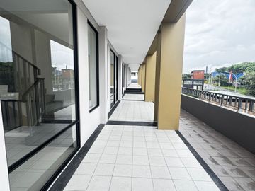 Y. DISEWAKAN RUKO 3 LANTAI KOTA BARU PARAHYANGAN (KBP) PANCATENGAH DEKAT PASAR MODERN