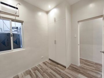 Two Storey Townhouse for Sale in Paranaque Greenheights 8,2M only - JB