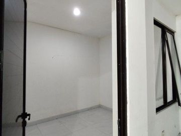 Rumah Lavon Full Renov dan 2 AC Tipe A (6x11) di Lavon Tangerang 1KA0002E