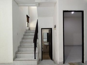 Rumah Lavon Full Renov dan 2 AC Tipe A (6x11) di Lavon Tangerang 1KA0002E