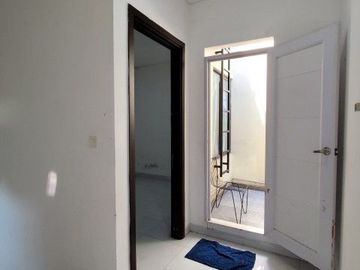 Rumah Lavon Full Renov dan 2 AC Tipe A (6x11) di Lavon Tangerang 1KA0002E
