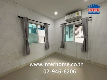 Two-story semi-detached house, 37.2 sq.wah, Lanceo Pride Kanchanaphisek-Klong Thanon Village, near Central Westgate, Kanchanaphisek Road, Nonthaburi R