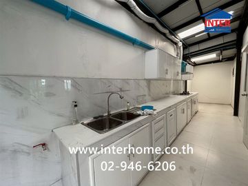 Two-story semi-detached house, 37.2 sq.wah, Lanceo Pride Kanchanaphisek-Klong Thanon Village, near Central Westgate, Kanchanaphisek Road, Nonthaburi R