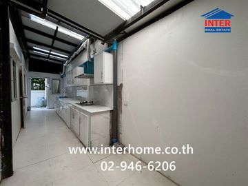 Two-story semi-detached house, 37.2 sq.wah, Lanceo Pride Kanchanaphisek-Klong Thanon Village, near Central Westgate, Kanchanaphisek Road, Nonthaburi R