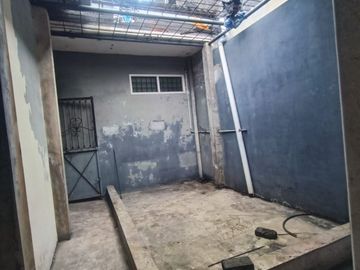 DIJUAL RUMAH FULL BANGUNAN HITUNG TANAH DI NGRUKI CEMANI