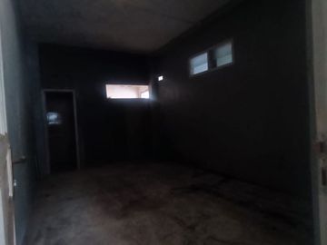 DIJUAL RUMAH FULL BANGUNAN HITUNG TANAH DI NGRUKI CEMANI