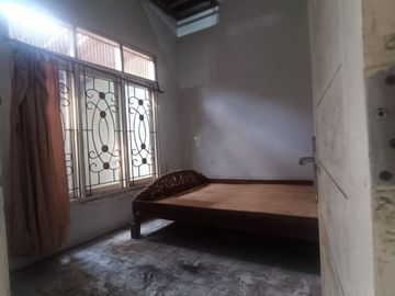 DIJUAL RUMAH FULL BANGUNAN HITUNG TANAH DI NGRUKI CEMANI