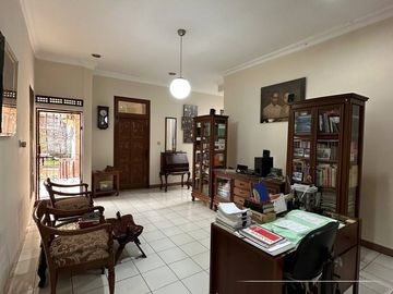 Rumah Asri Komplek Pondok Bambu Jakarta Timur