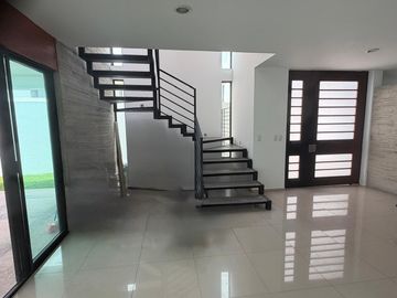 Exclusiva Residencia en Renta | La Rioja Residencial | Vive el lujo, la tranquilidad y el mejor estilo de vida del sur de Guadalajara