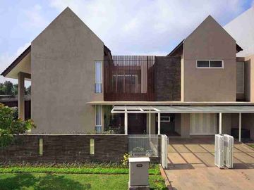 Rumah Konsep Villa Bangunan Mandiri Dikawasan Elitenya Summarecon Gading Serpong