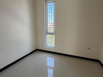 Jual Sewa Rumah Pinewood TKI V Taman Kopo Indah 5