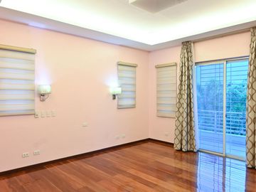Sanville Culiat Quezon City House and Lot For Sale 4 Bedrooms SD