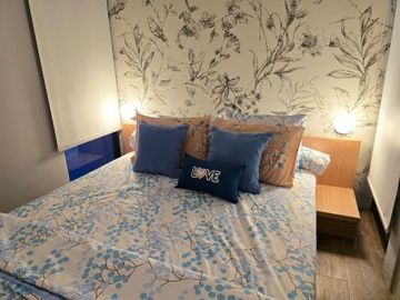 Dijual / Disewakan Rumah Cluster O2 Grand Wisata 2 Lantai, Full Furnished, SHM, Siap Huni, Sangat Terawat, bisa KPR, 500m dari Mall Living World