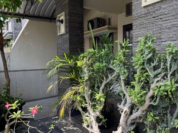 RUMAH TERAWAT SIAP HUNI PERUMAHAN PONDOK JATI SIDOARJO TENGAH KOTA. LOKASI STRATEGIS DEKAT RS DELTA SURYA, AKSES TOL, MALL, Dll