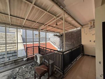 RUMAH TERAWAT SIAP HUNI PERUMAHAN PONDOK JATI SIDOARJO TENGAH KOTA. LOKASI STRATEGIS DEKAT RS DELTA SURYA, AKSES TOL, MALL, Dll