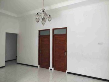 rumah kontrakan non furnist 1 lantai tajem dekat stadion maguwoharjo