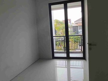 Rumah 2 Lantai Pondok Tjandra indah Ruby Sidoarjo dekat Rungkut