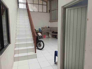Disewakan Gudang Super Strategis di dekat Perempatan Nanggewer, Jalan Raya Bogor - Cibinong