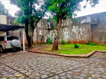 Rumah Kemang Jakarta Selatan. 2 lantai, SHM, LT 830