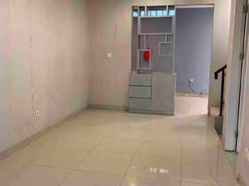 sewa Rumah Milano Village Paramount Gading serpong