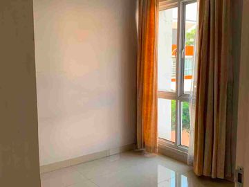 sewa Rumah Milano Village Paramount Gading serpong