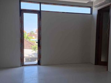 SALE Rumah 2 Lantai Teuku Umar Sisa 1 Unit