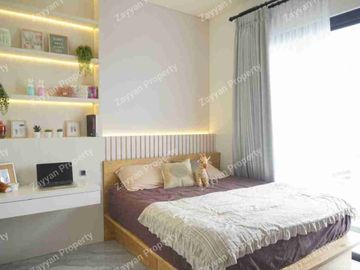 Rumah Furnished Cantik Pakuwon Indah Surabaya