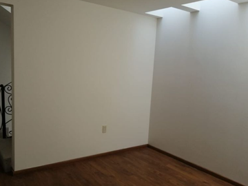 VENTA DE CASA EN RESIDENCIAL VERONA, EDO DE MEXICO.