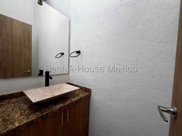 VENTA DE CASA EN TEQUISQUIAPAN CON HABITACIÓN EN PB