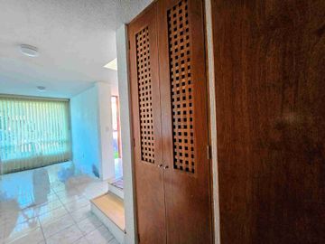RENTA DE CASA EN JURIQUILLA cerca  UVM, privada