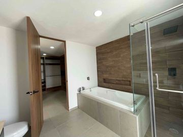 Casa nueva en esquina Lomas de Angelópolis III Cascatta I