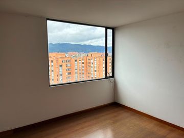 Amplio apartamento en cerros de Sotileza