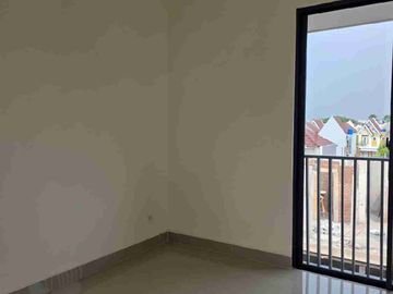 Rumah Baru 3 Lantai Banyak Bonus Di Kawasan Malibu ANZA HOME Paramount Gading Serpong Tangerang