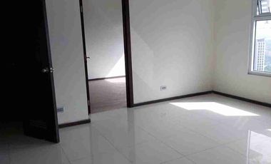 3 BEDROOMS PENTHOUSE TRION TOWERS in BGC